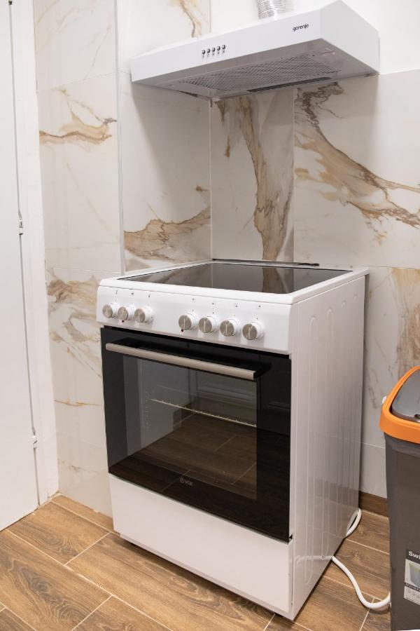 Nikolas Appartement Belgrado Buitenkant foto
