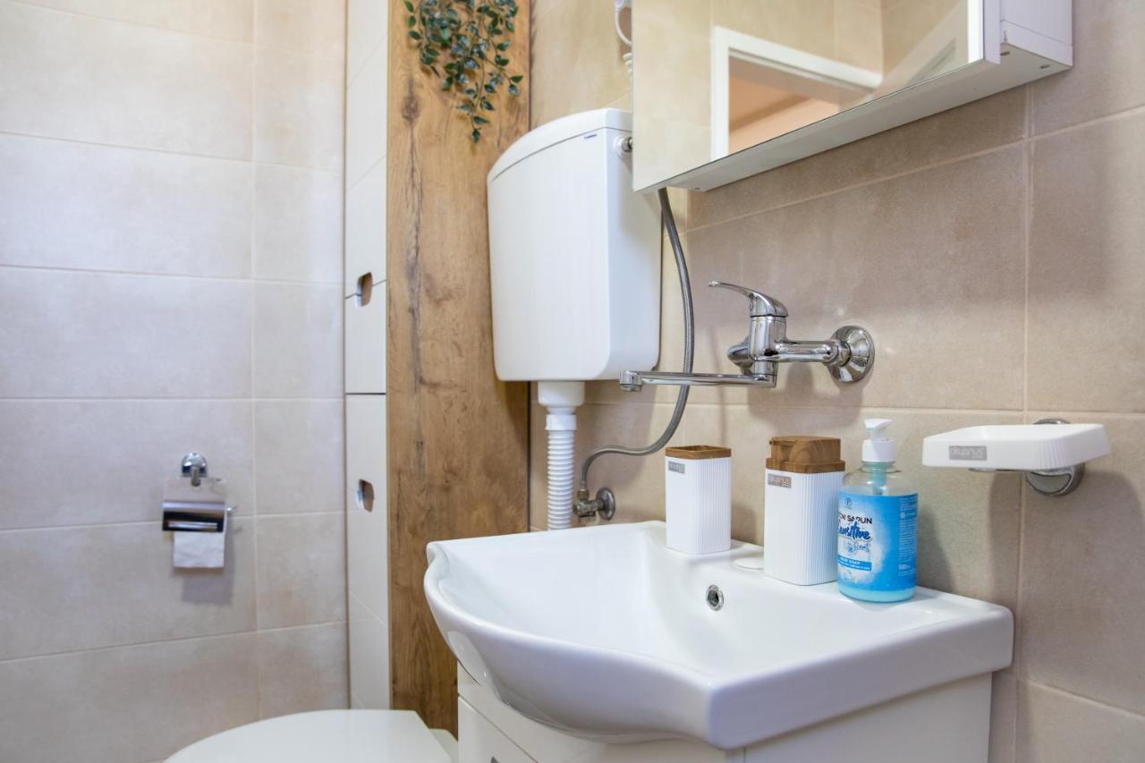 Nikolas Appartement Belgrado Buitenkant foto